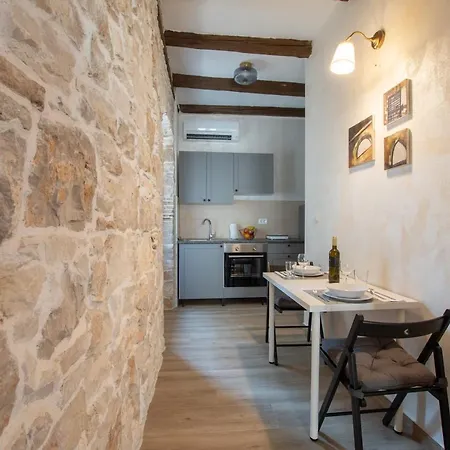 Nesatcium Apartment
