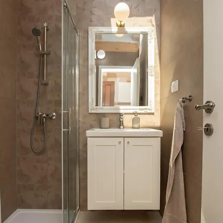 Apartment Nesatcium Pula