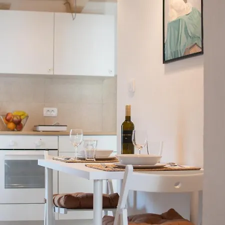 Nesatcium Apartment *